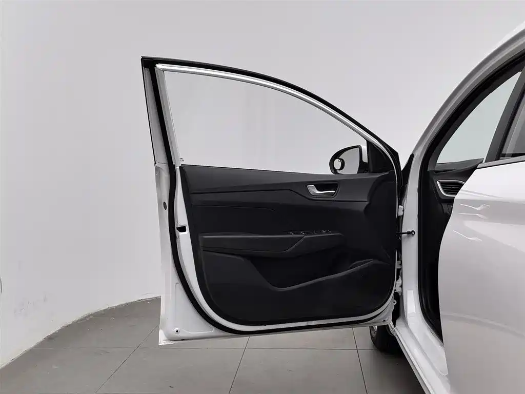 Hyundai Verna 2020 1.4L Manual GLS Cool Edition фото 8