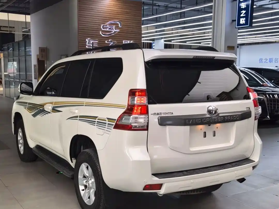 Toyota Prado 2015 2.7L Automatic Standard фото 12