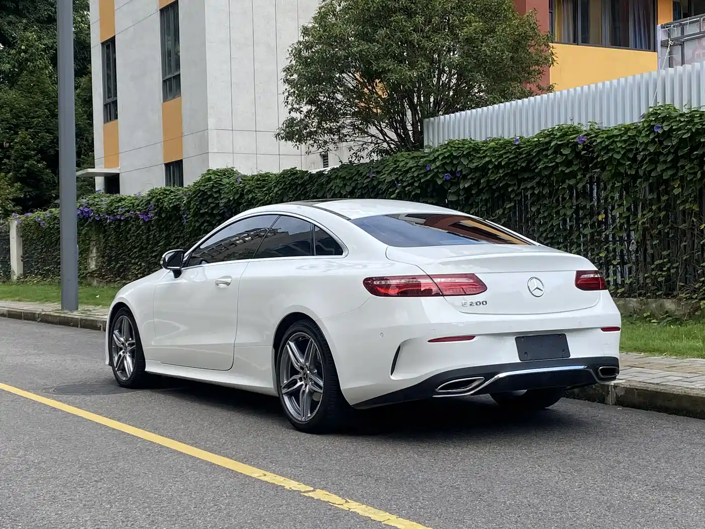 Mercedes-Benz E-Class (Import) 2017 E 200 Coupe фото 8
