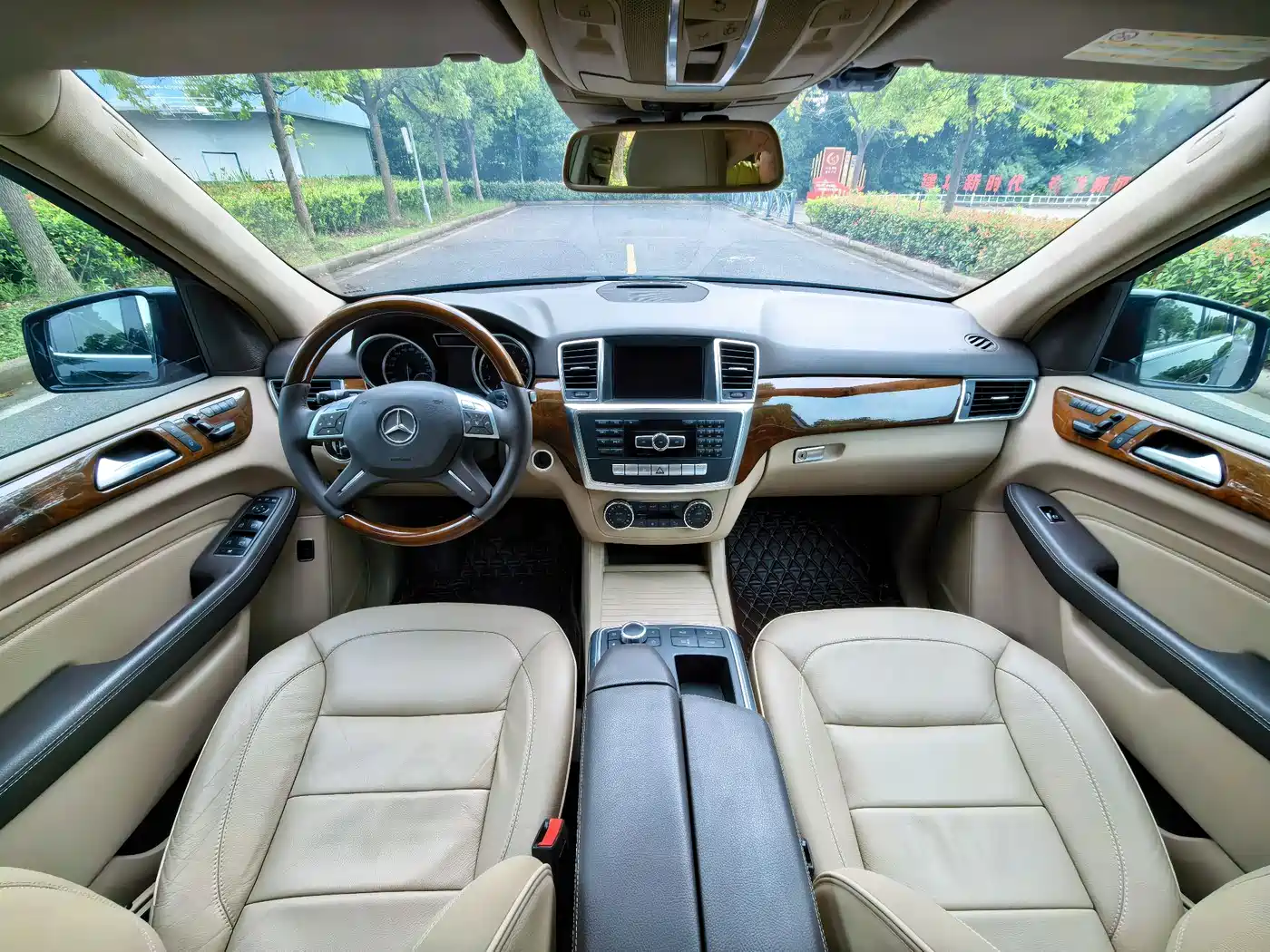 Mercedes-Benz M-Class 2012 Model ML 350 Luxury фото 6