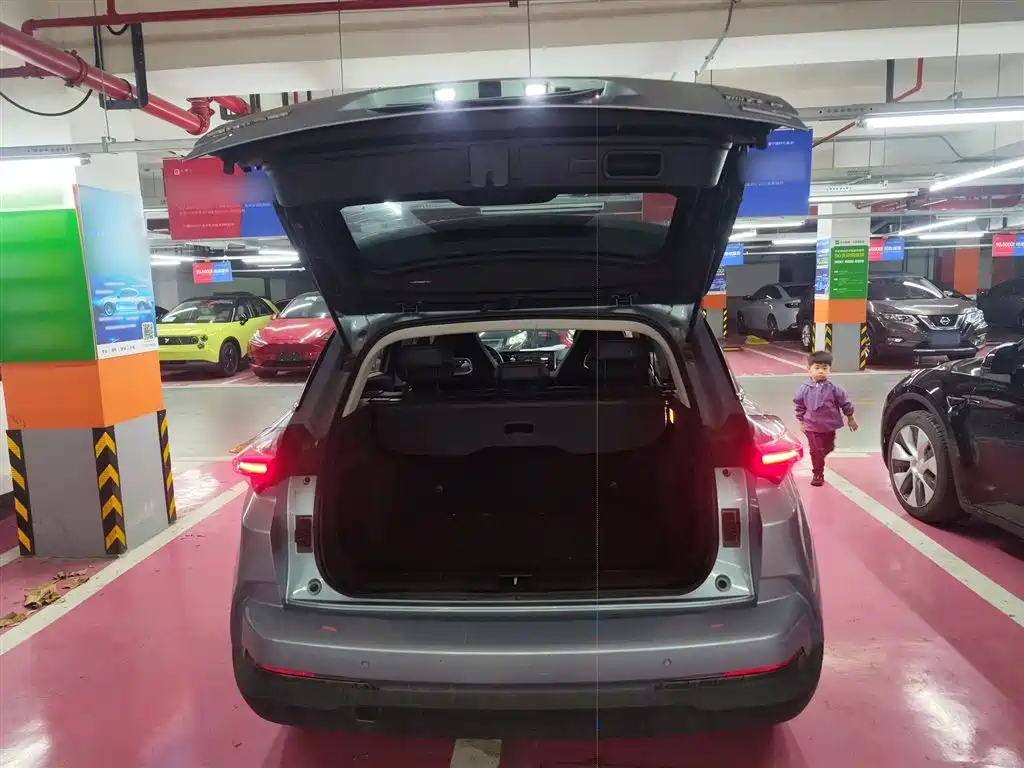 NEZHA AUTOMOBILE NEZHA U