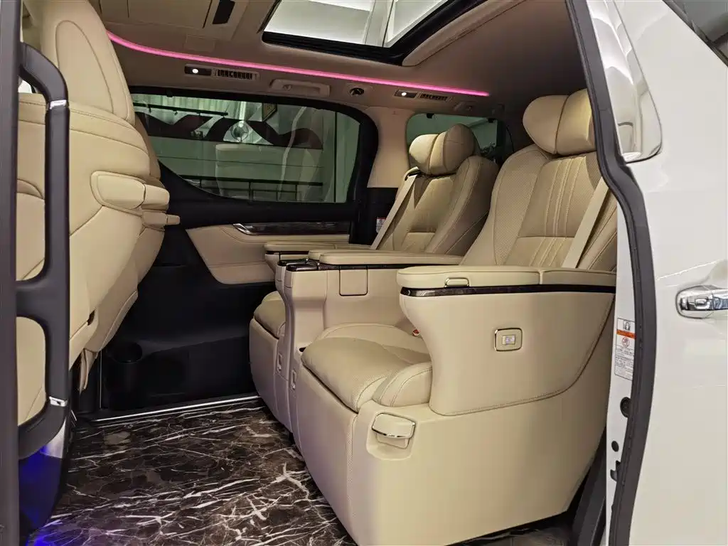 Toyota Vellfire 2021 Crown Hybrid 2.5L HV Supreme Edition фото 11