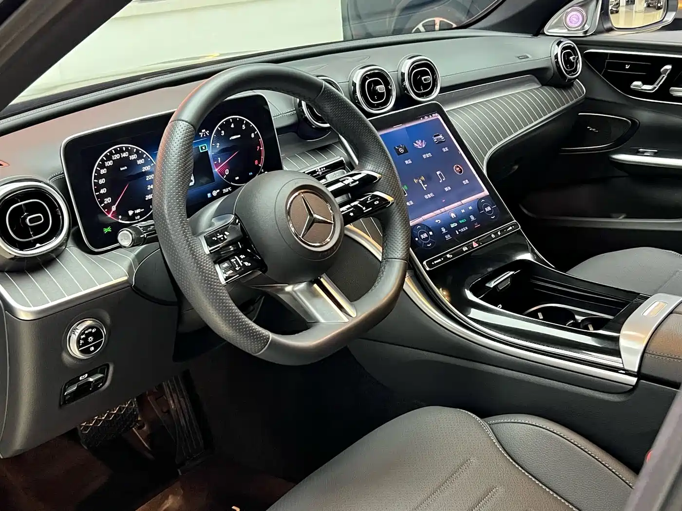 Mercedes-Benz C-Class 2023 Facelift II C 260 L Sport Edition фото 8