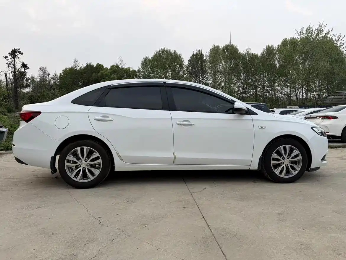 Buick Excelle 2021 1.3T Auto Mild Hybrid Elite фото 5