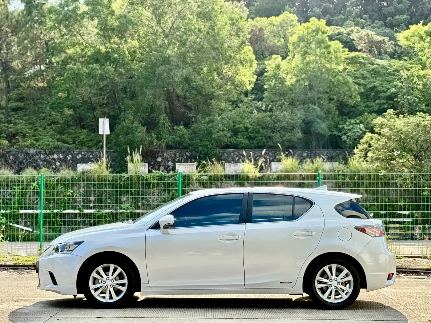 Lexus CT 2014 CT200h Comfort Monochrome фото 5