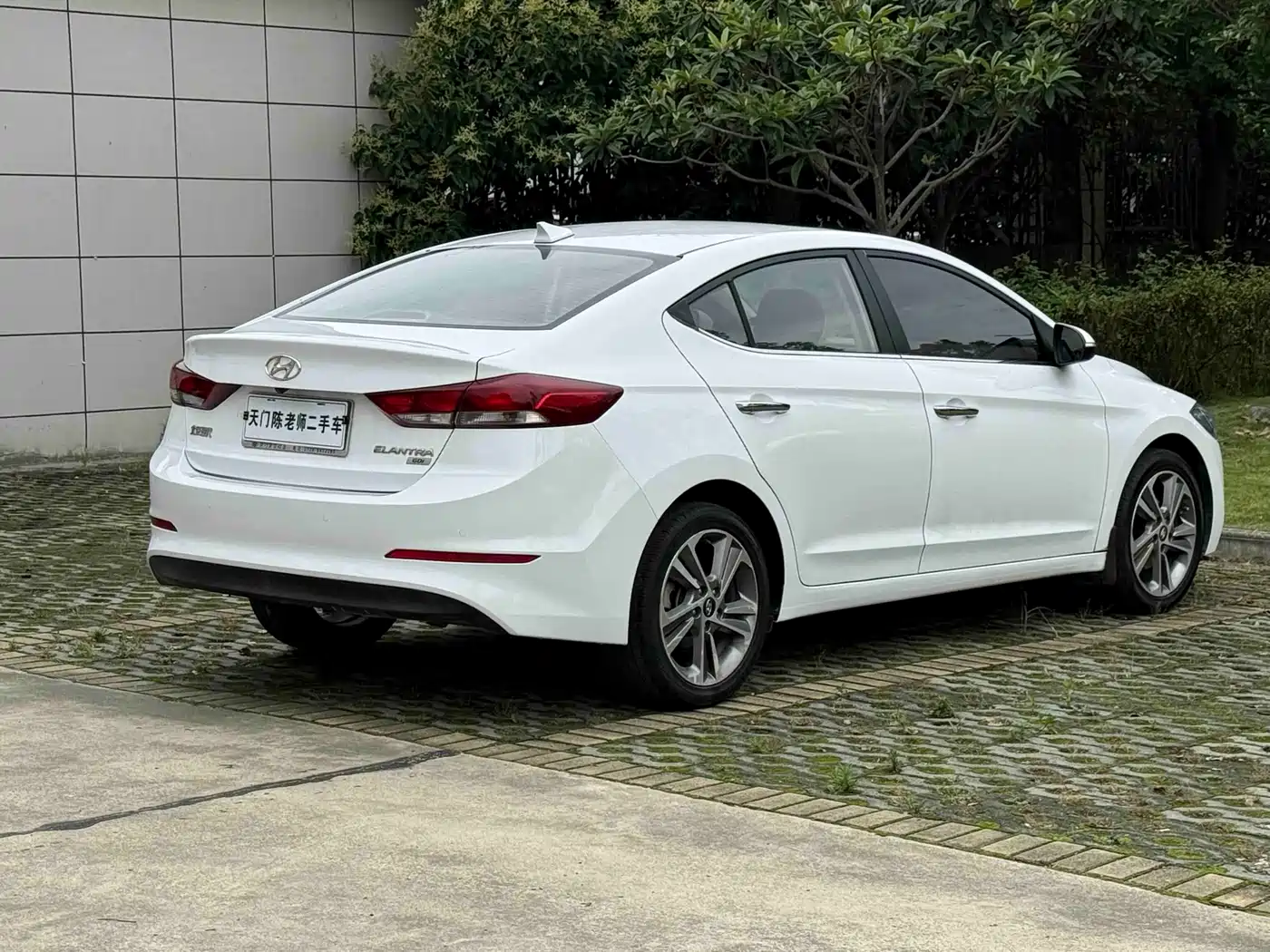 Hyundai Elantra 2016 Model 1.6L Automatic Smart Elite фото 7