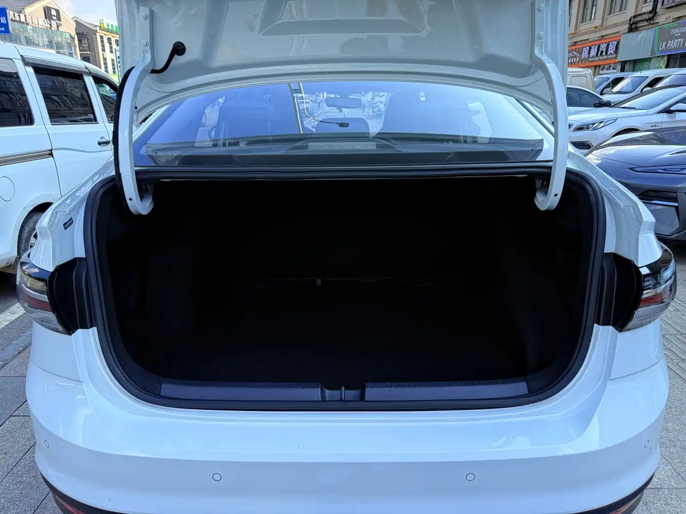 Фото 12 - Volkswagen Lavida