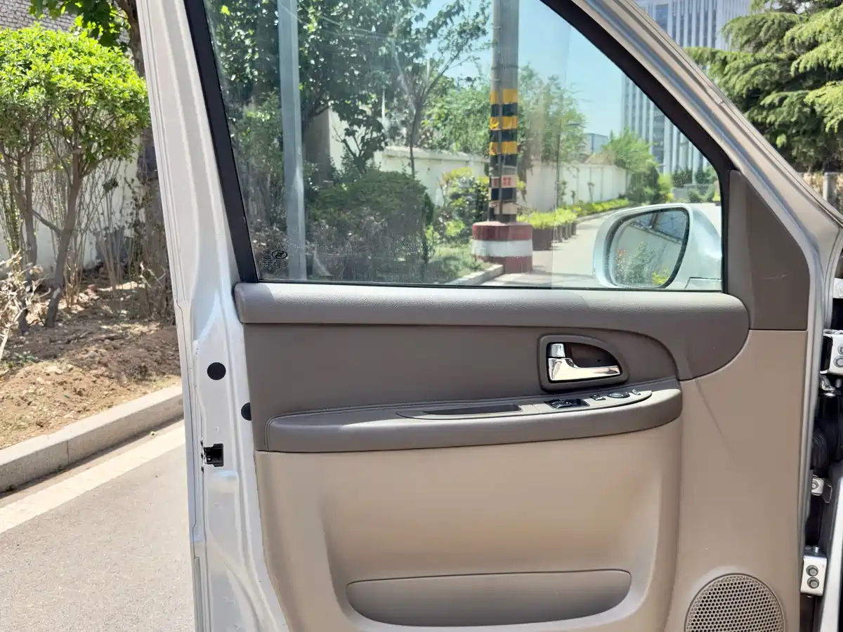 Buick GL8 2012 2.4L BASE Comfort фото 9