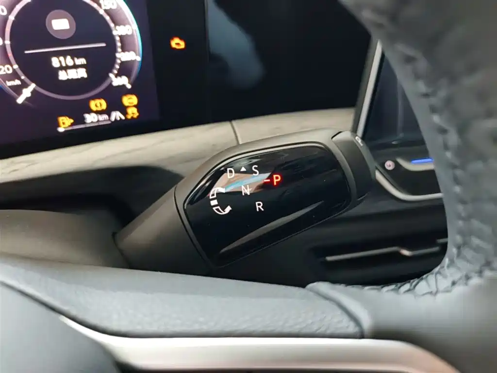 Volkswagen Talagon 2025 Model 450TSI AWD Premium 6-Seater фото 14