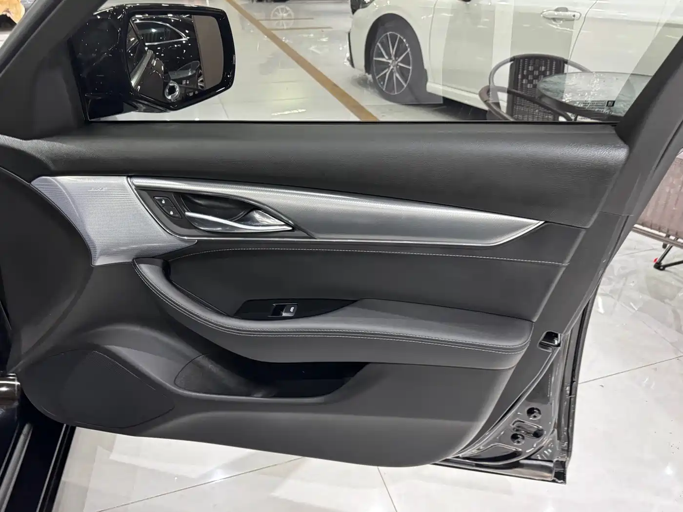Cadillac CT5 2024 28T Luxury Model фото 18