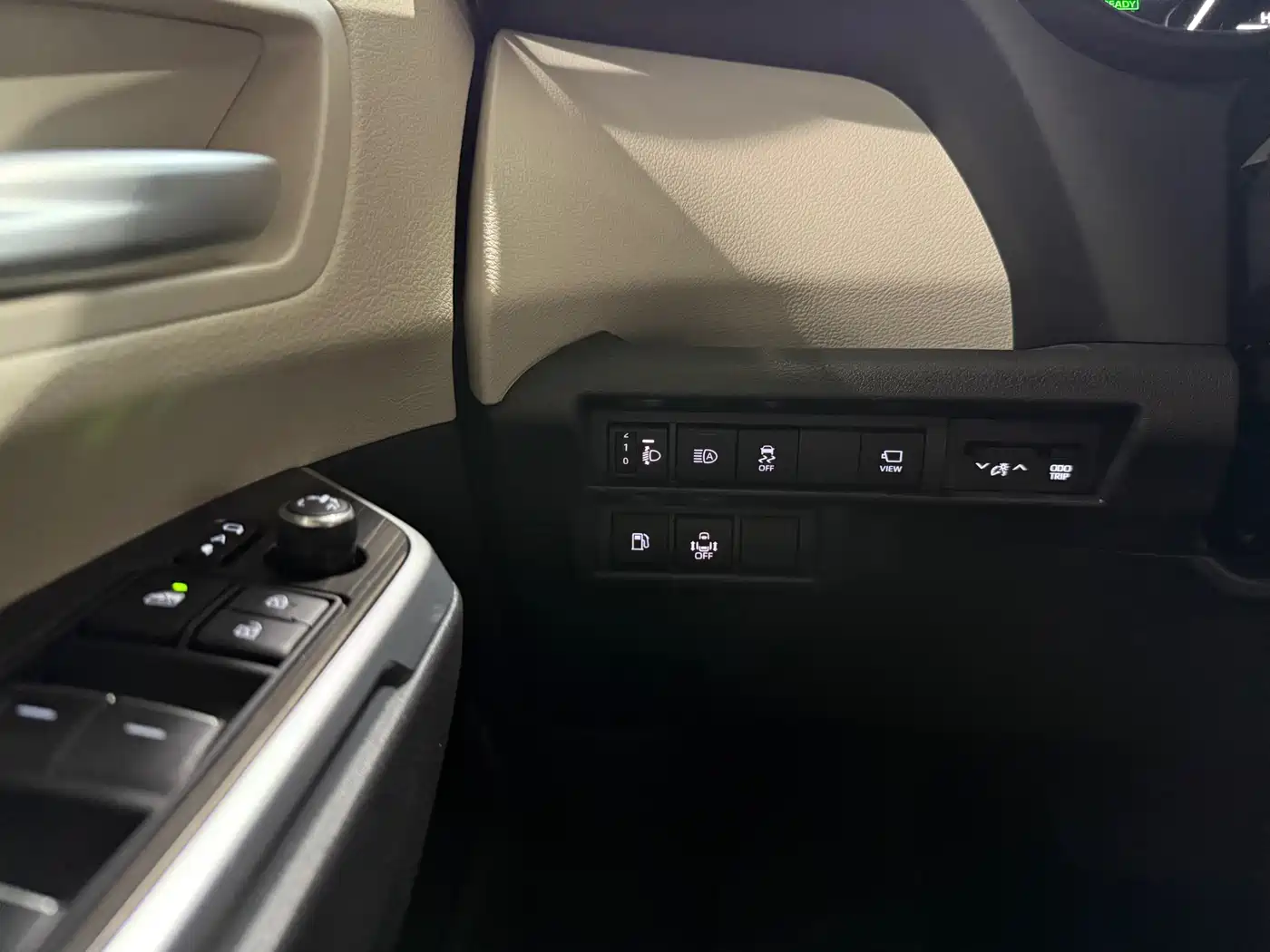 Toyota Sienna 2024 2.5L Hybrid 4WD Premium Edition фото 16