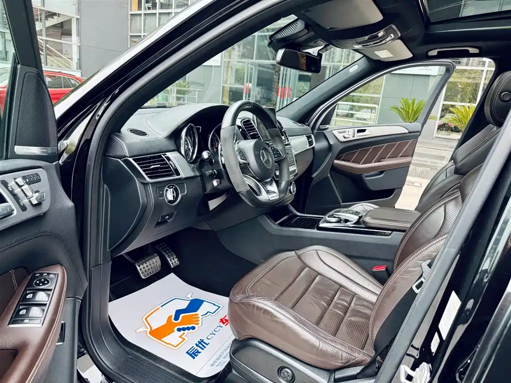 Mercedes-Benz GLE AMG 2015 AMG GLE 63 4MATIC фото 12