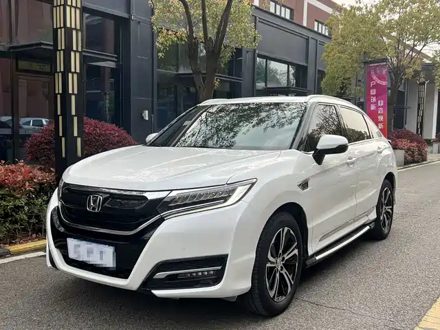 HONDA UR V