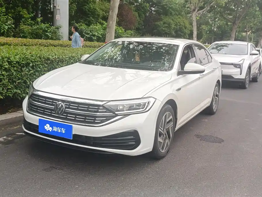 Volkswagen Sagitar 2024 300TSI DSG Surpass Edition