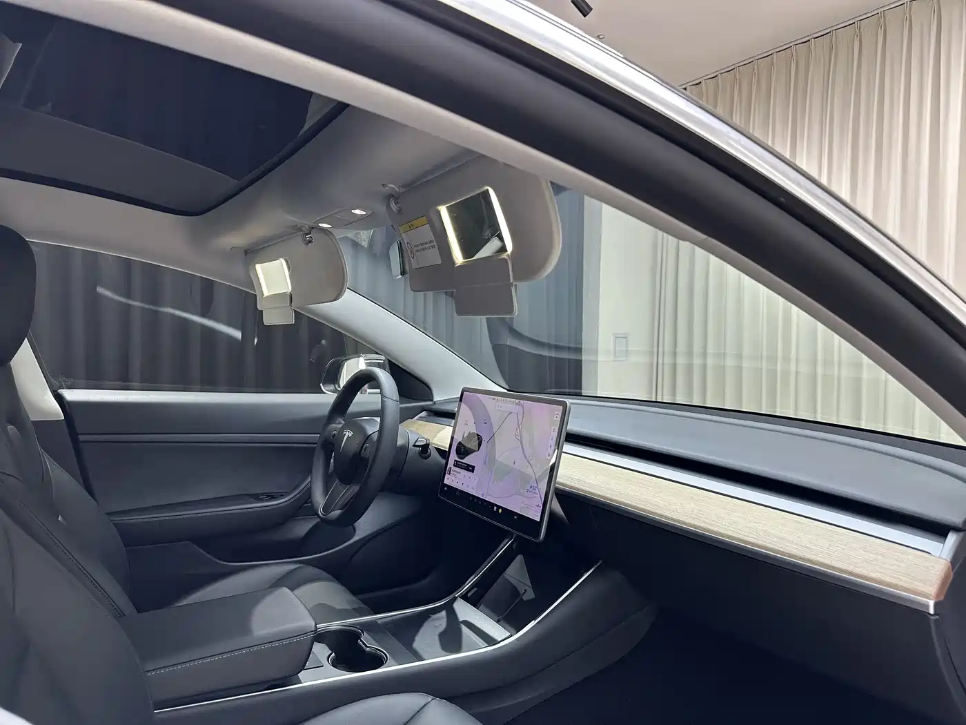 Фото 22 - Tesla Model 3