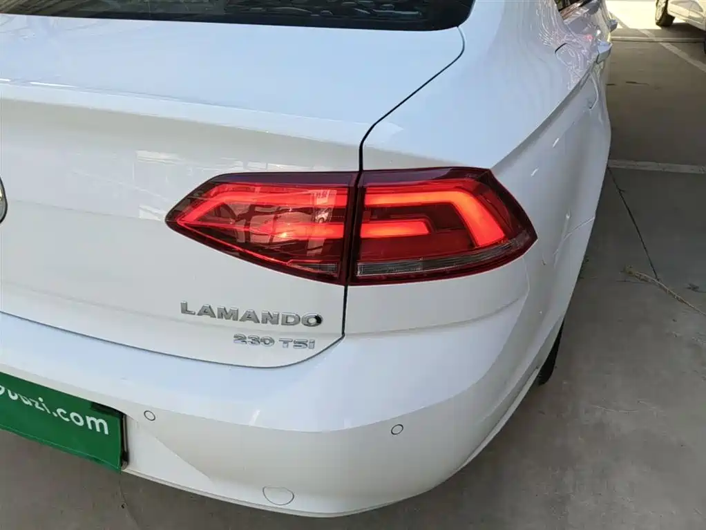 Volkswagen Lamando 2018 230TSI DSG Trend Edition фото 8
