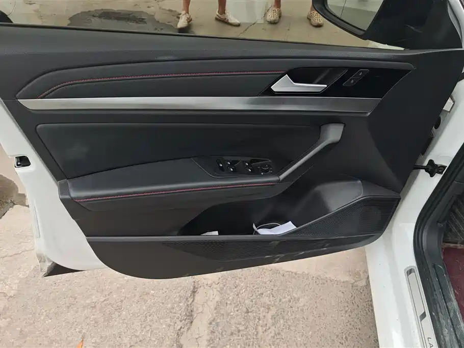 Volkswagen Lavida 2023 280TSI DSG Starlight Comfort Edition фото 7