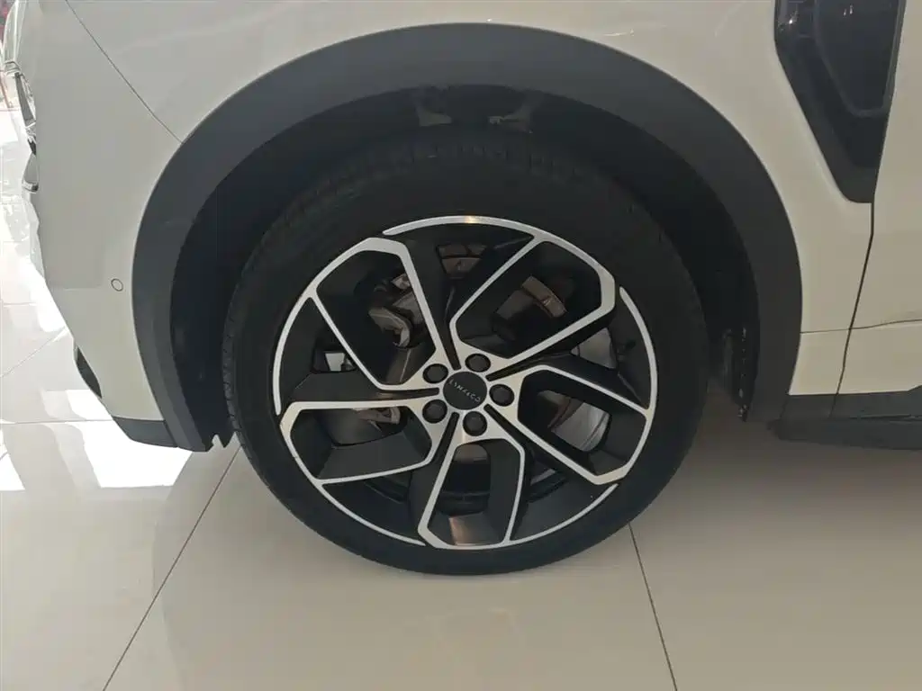 Lynk & Co 05 2020 2.0TD 2WD Shine Halo фото 23
