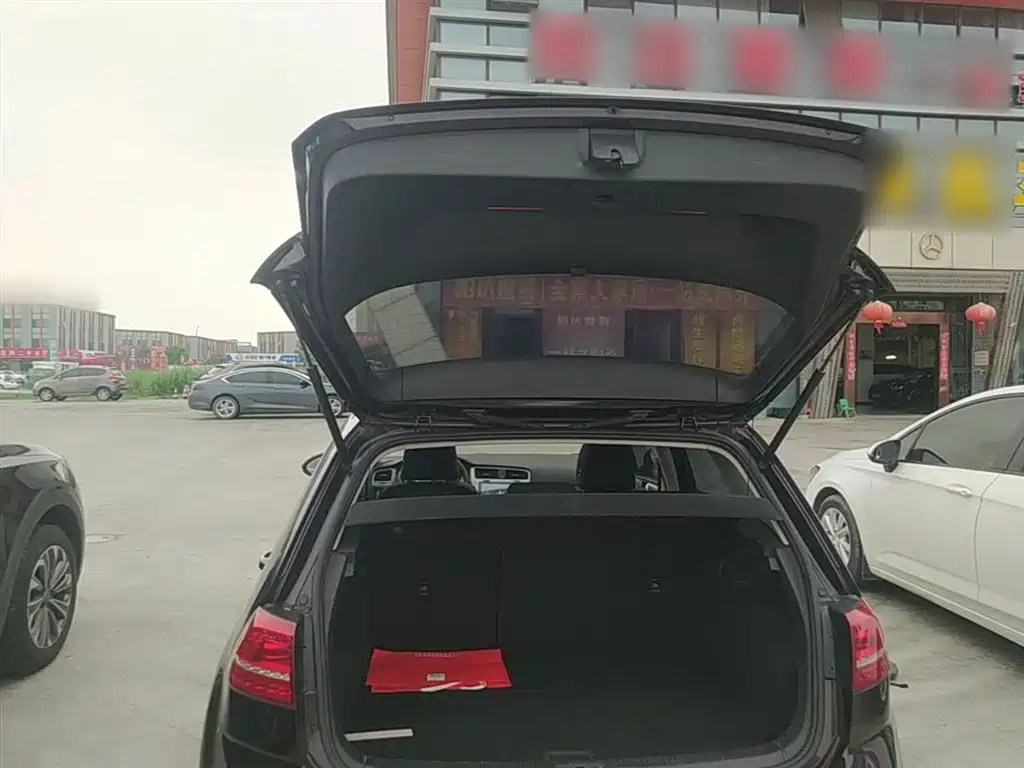 Volkswagen Golf 2016 230TSI Automatic Comfort фото 19