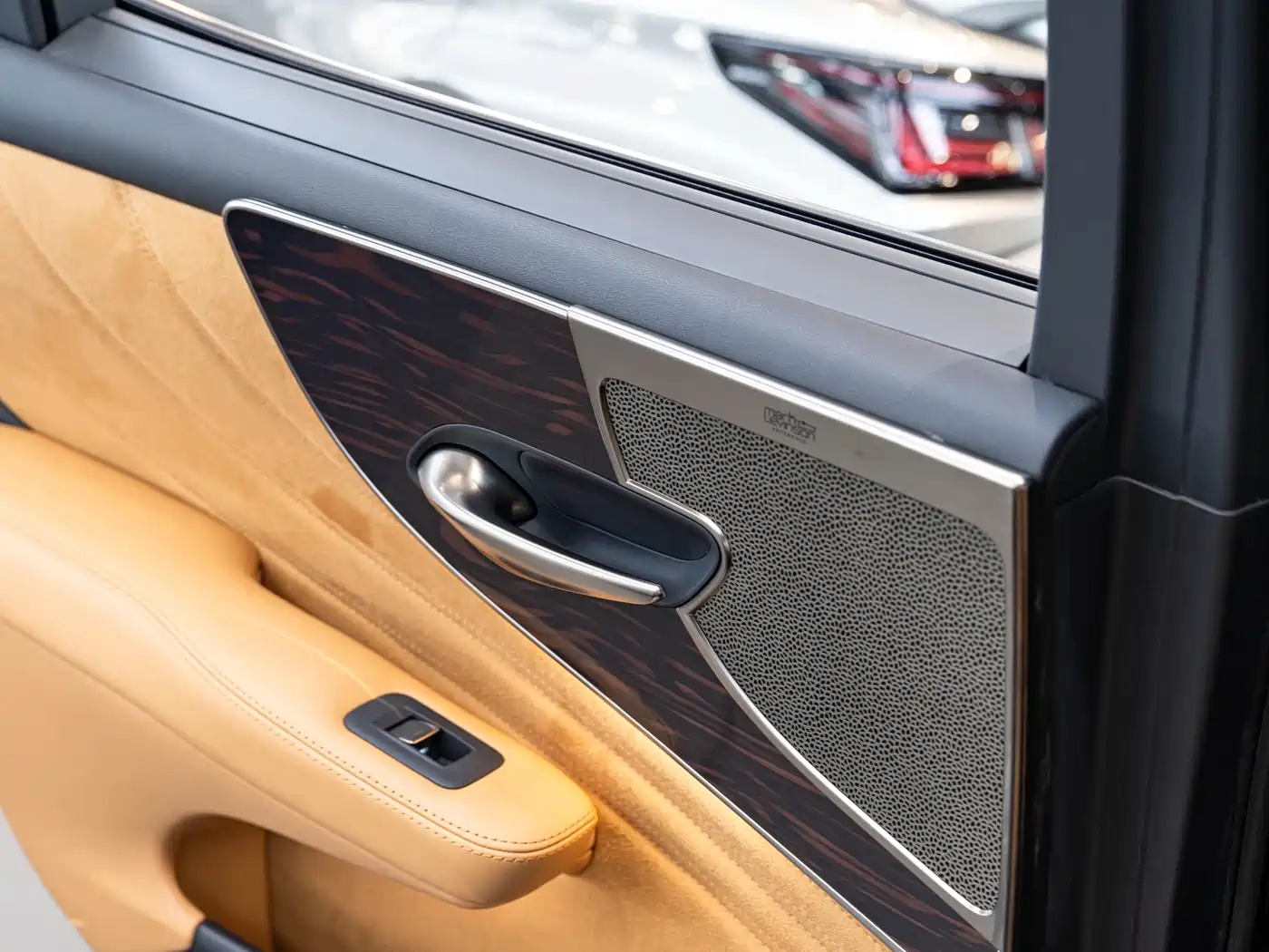 Lexus LS 2021 500h Luxury Edition фото 18