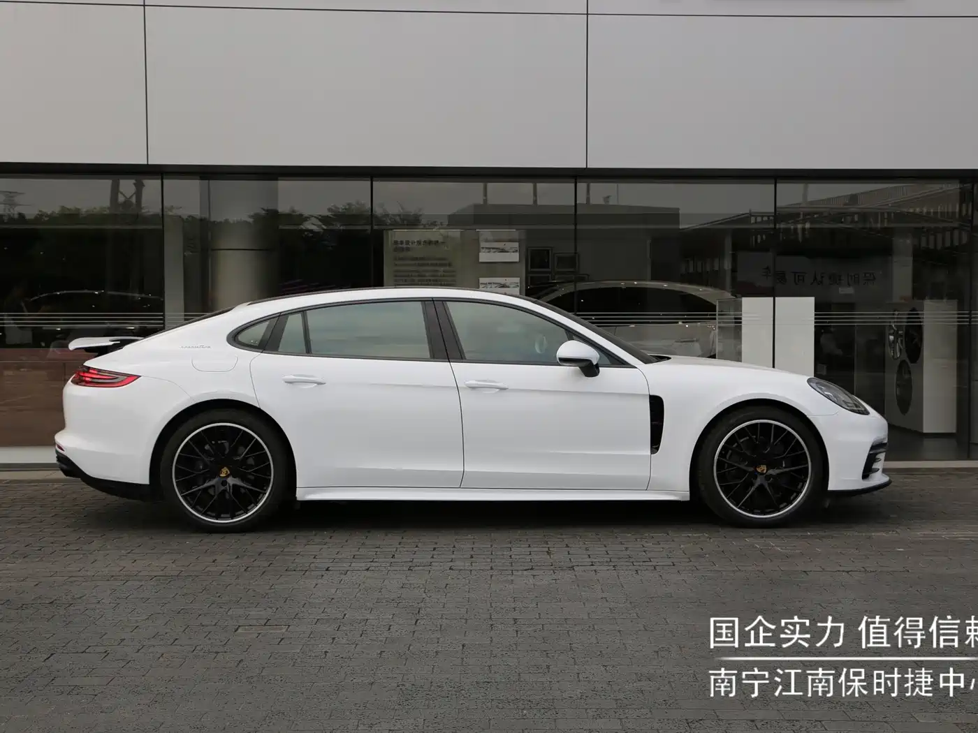 Porsche Panamera 2019 Panamera 4 Executive Long Wheelbase 2.9T фото 4