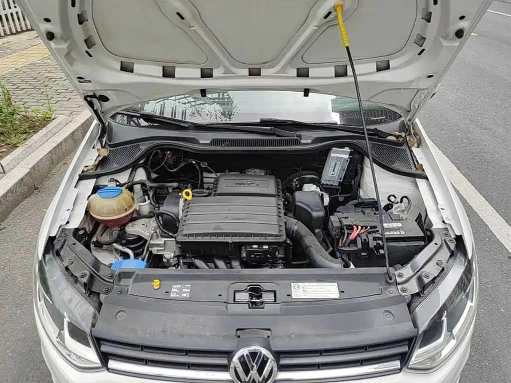 Volkswagen Polo 2016 1.6L Automatic Comfort фото 20