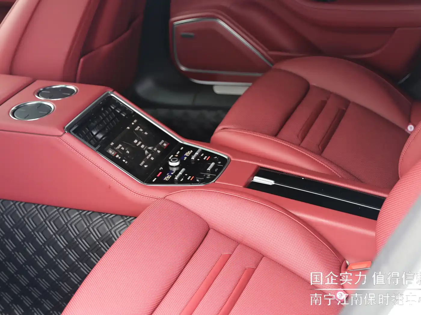 Porsche Panamera 2019 Panamera 4 Executive Long Wheelbase 2.9T фото 9