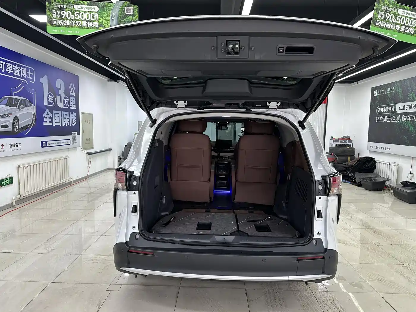Toyota Sienna 2023 2.5L Hybrid Comfort Edition фото 7