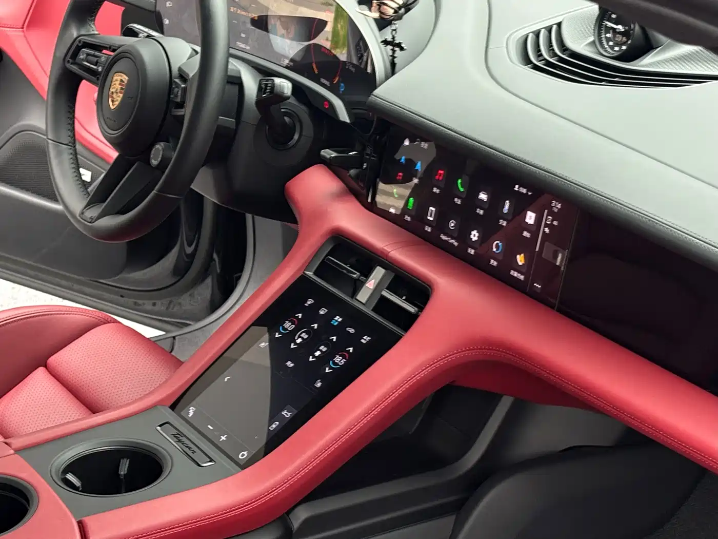 Porsche Taycan 2022 Taycan фото 15