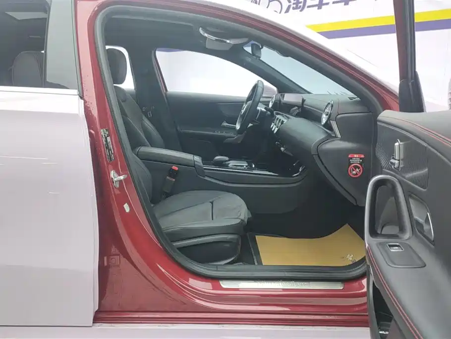 Mercedes-Benz A-Class 2023 A 200 L Fashion фото 8