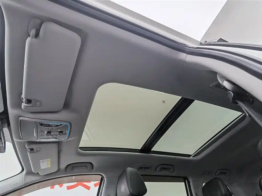 GAC Trumpchi Trumpchi M6 2021 270T DCT Luxury Edition (7-seater) фото 14