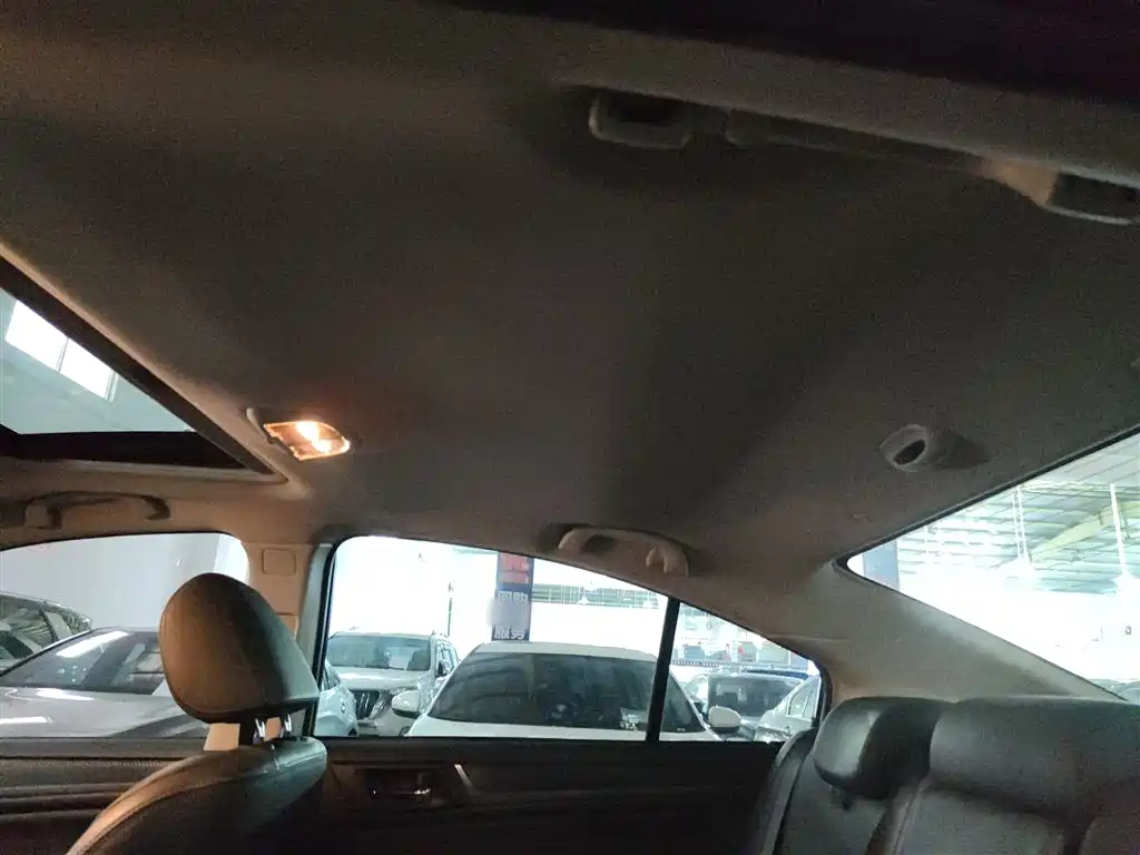 Subaru Legacy 2018 2.5i AWD Glory Edition EyeSight фото 14