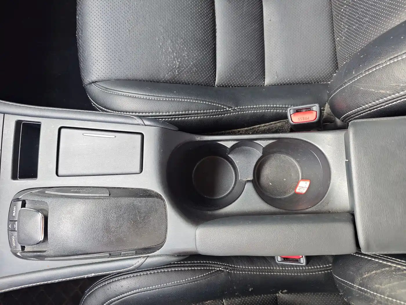 Lexus CT 2015 CT200h Dark Knight Edition фото 37