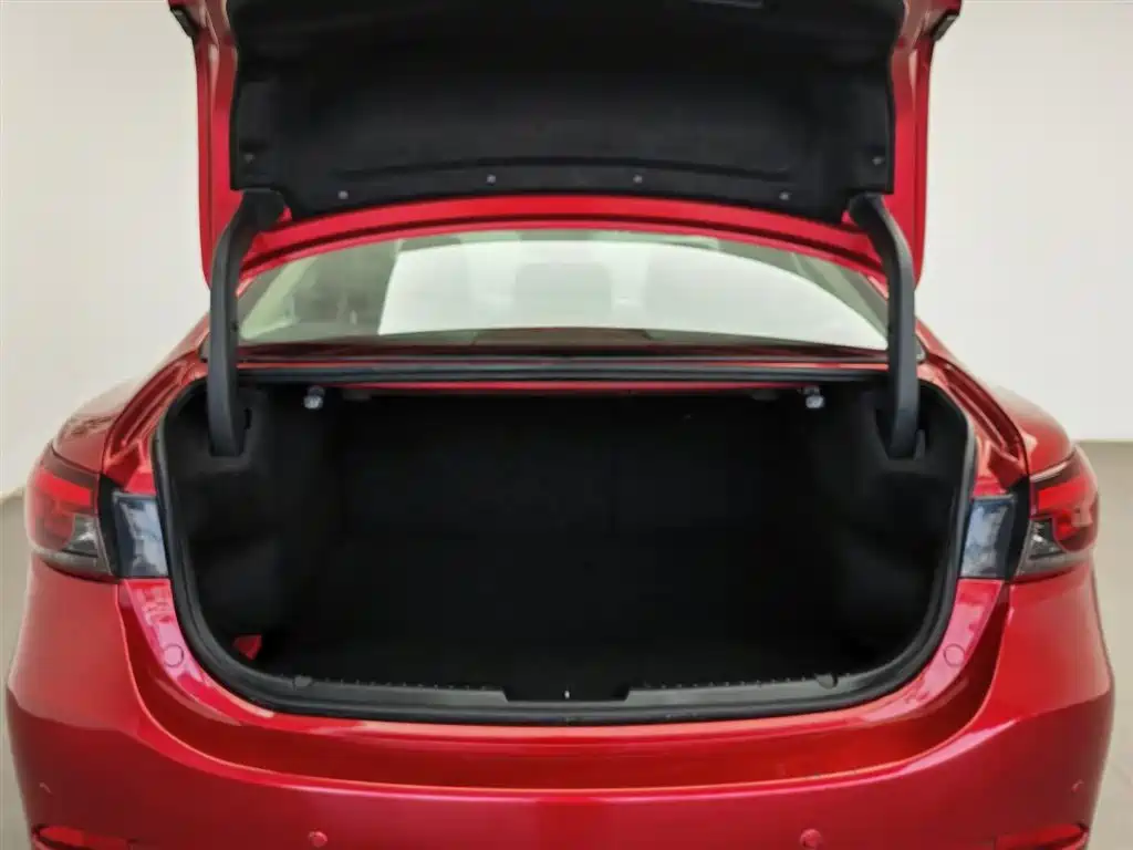 Mazda Atenza 2017 2.0L Skyactiv-G Luxury фото 16