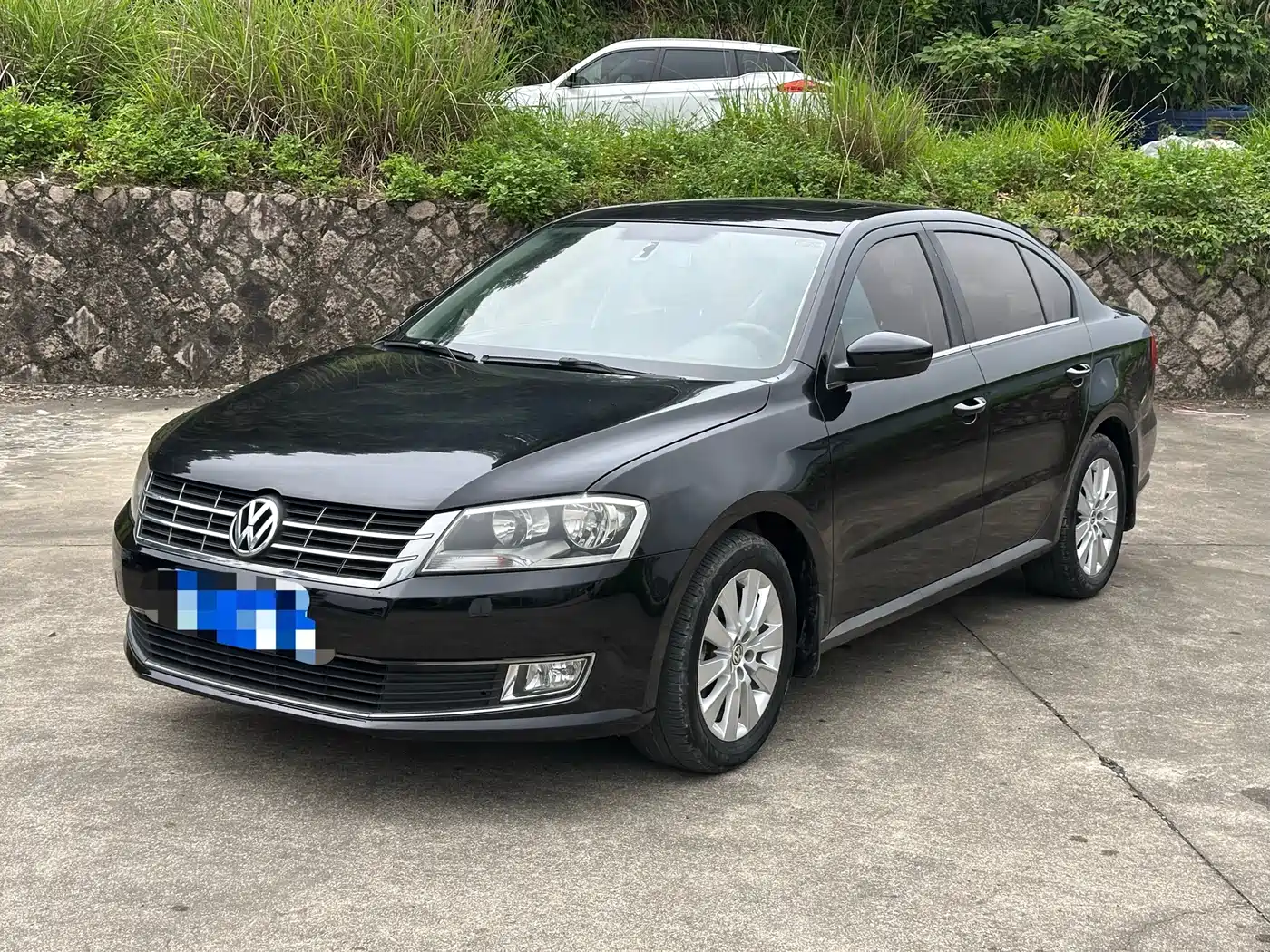 Volkswagen Lavida 2013 Facelift Classic 1.6L Automatic Comfort