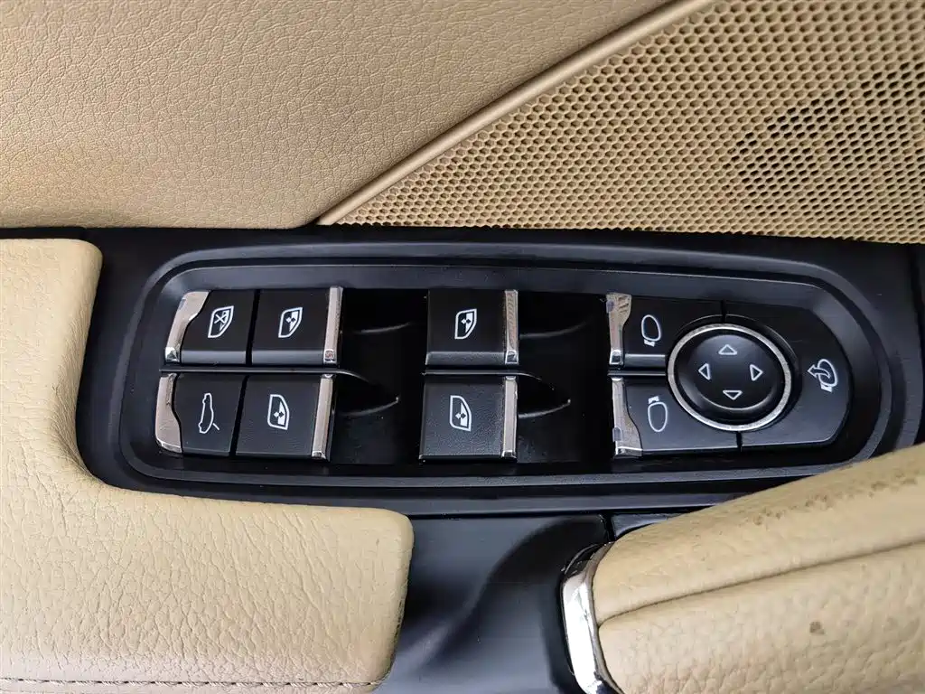 PORSCHE CAYENNE NEW ENERGY