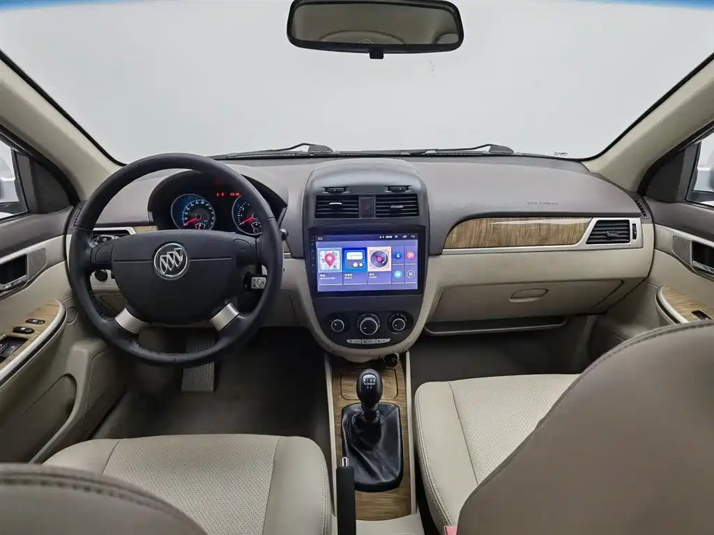 Buick Excelle 2015 1.5L Manual Premium фото 5