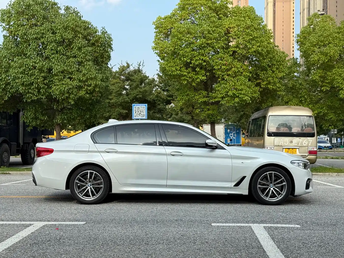 BMW 5 Series 2019 525Li M Sport Package фото 5