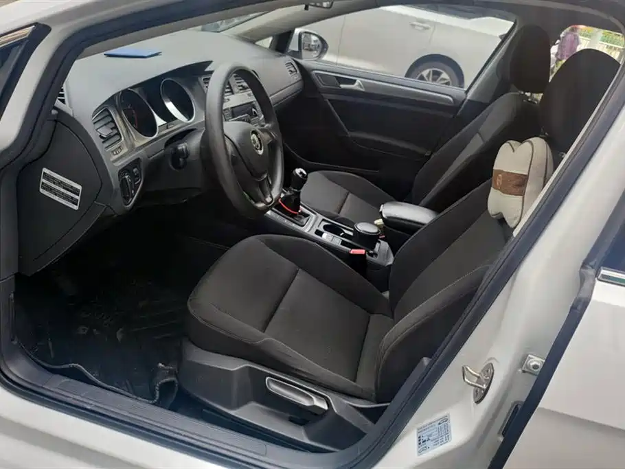 Volkswagen Golf 2016 1.6L Manual Fashion фото 9