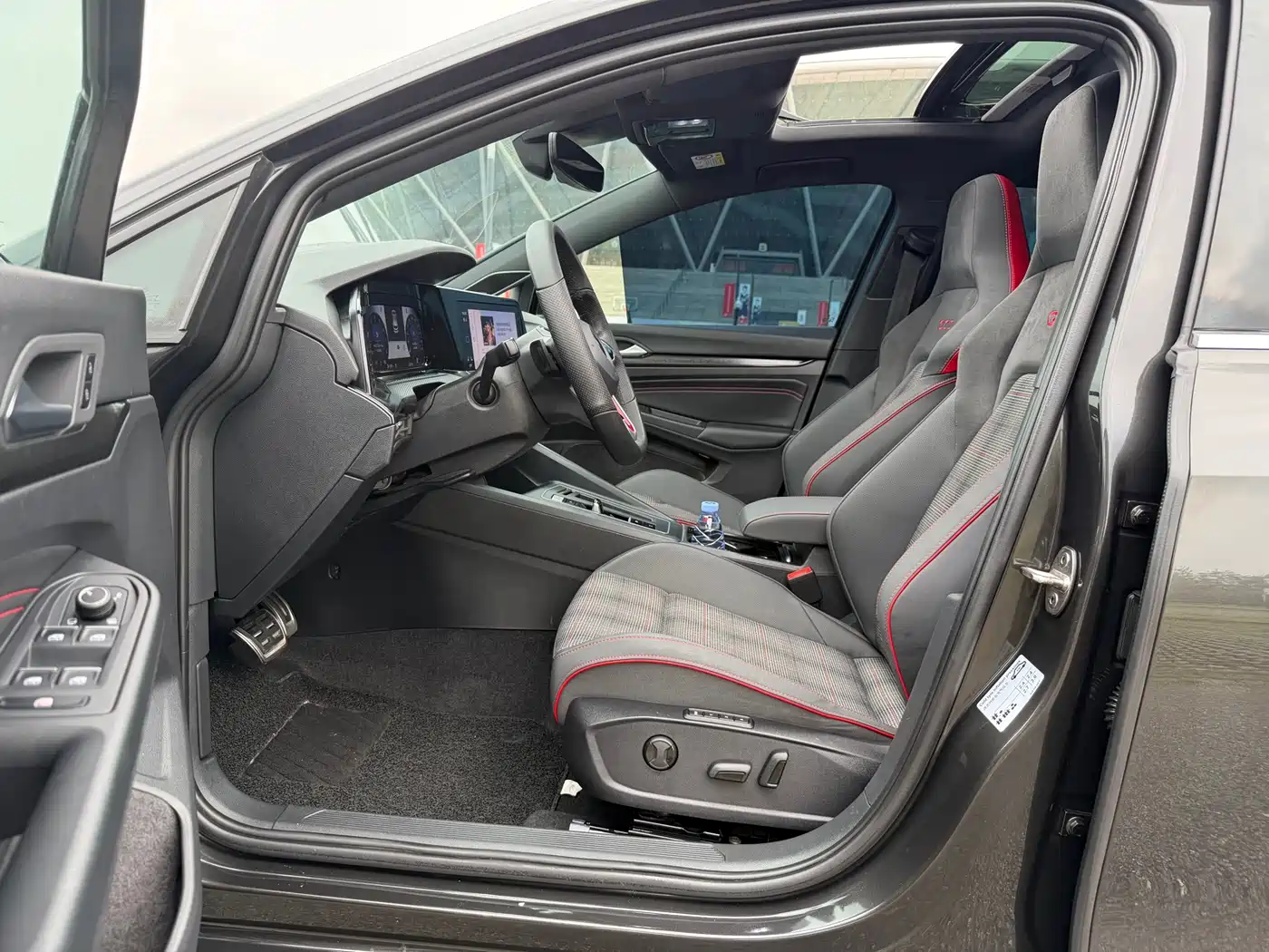 Volkswagen Golf GTI 2023 380TSI DSG GTI фото 11