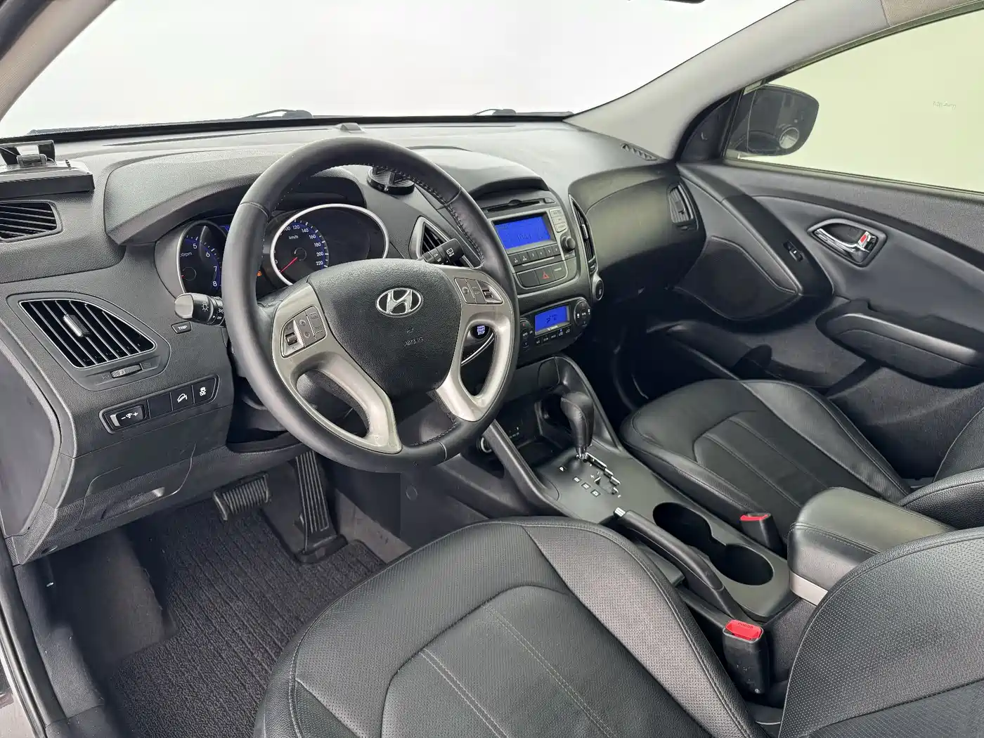 Hyundai Beijing Hyundai ix35 2013 2.0L Auto 2WD Smart GLS China IV фото 3