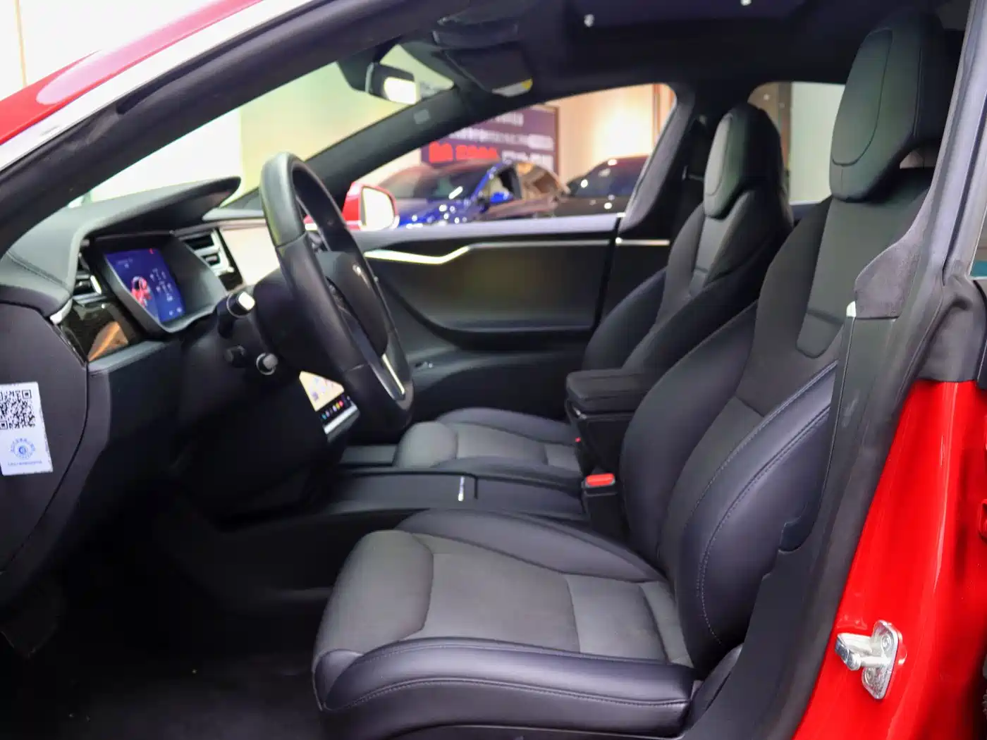 TESLA MODEL S