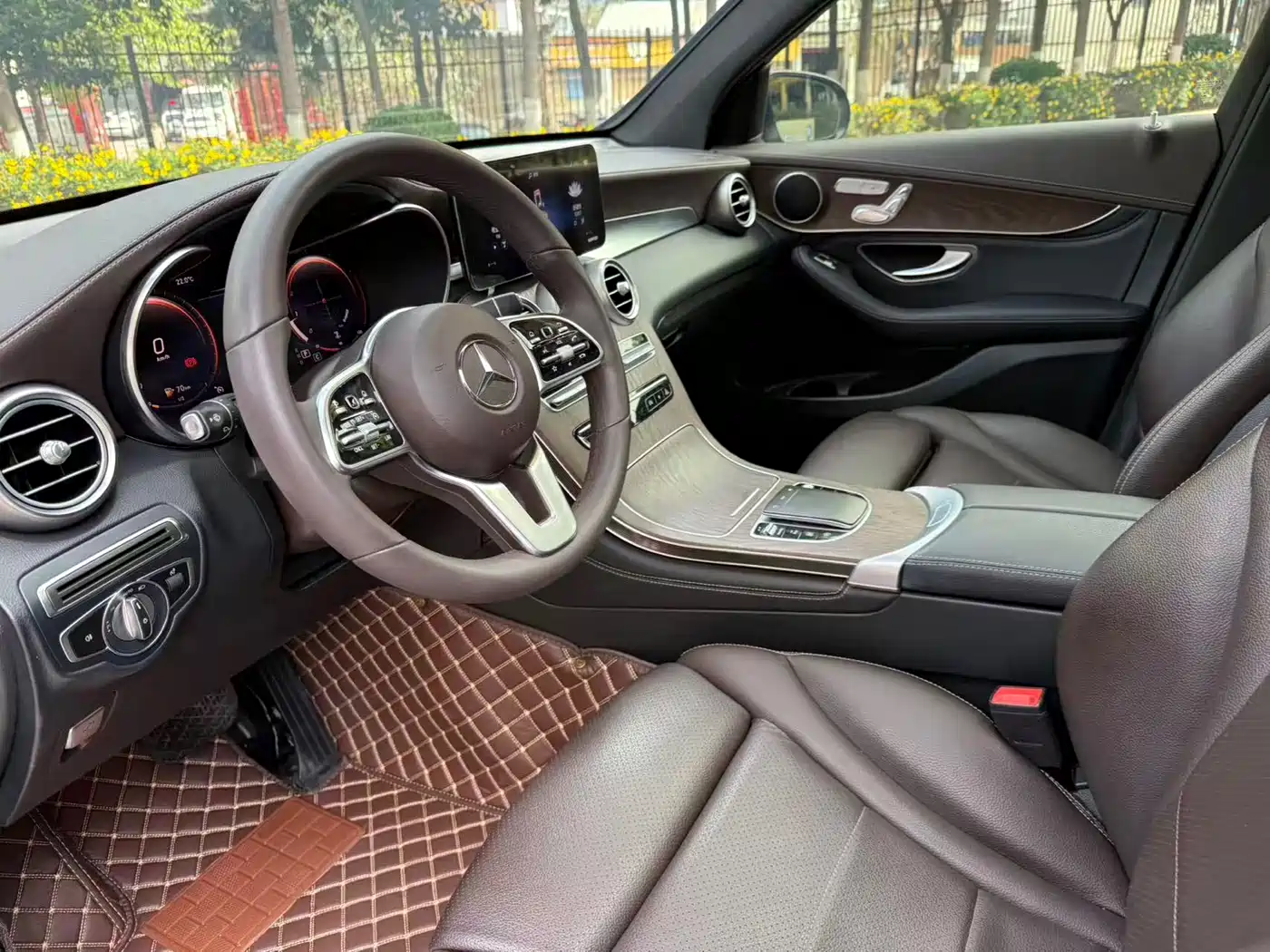Mercedes-Benz GLC 2020 Facelift GLC 300 L 4MATIC Luxury фото 17