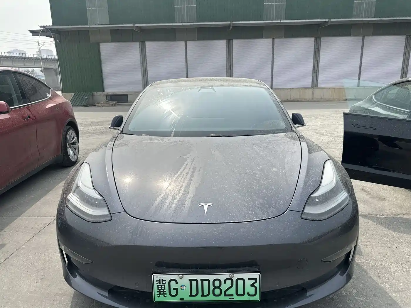 TESLA MODEL 3