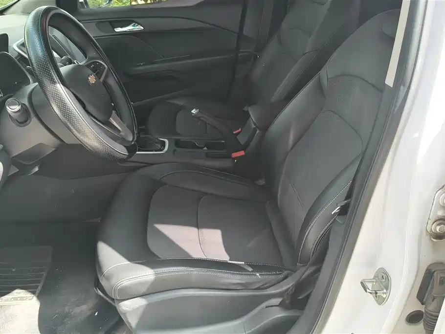 Chevrolet Cavalier 2019 320 Automatic Joy Edition фото 9