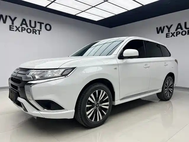 Mitsubishi Outlander 2021 2.0L 2WD Smooth Ride Version 5-Seater
