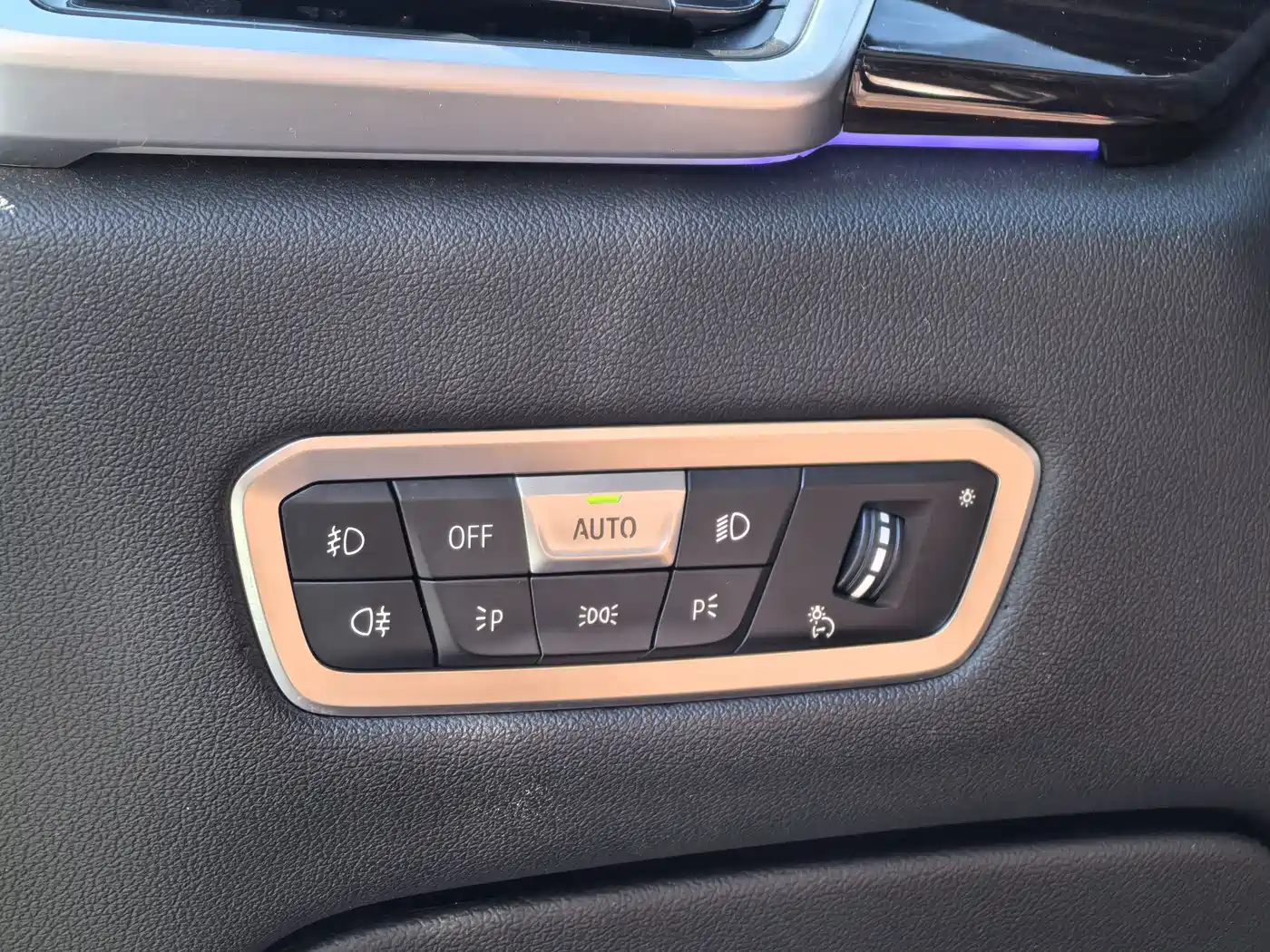 BMW X5 (Import) 2019 xDrive40i M Sport Package фото 23