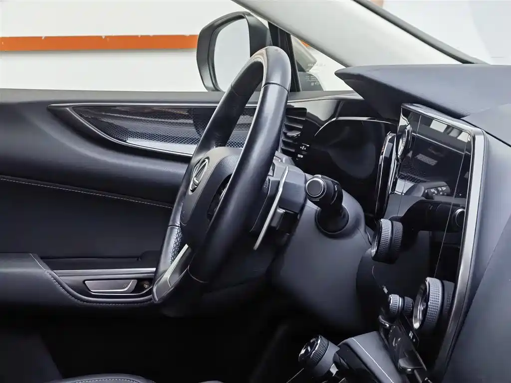 Lexus NX 2022 260 FWD Innovation Edition фото 22