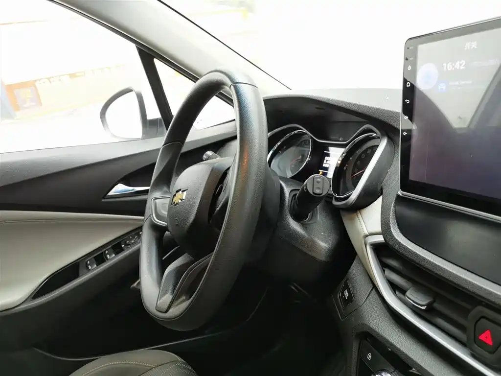 Chevrolet Volando 2018 530T Auto Sport Edition (5+2 seater) China V фото 22