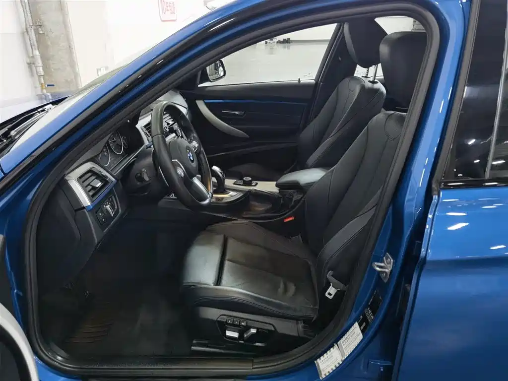 BMW 3 Series 2018 320i M Sport Package фото 10